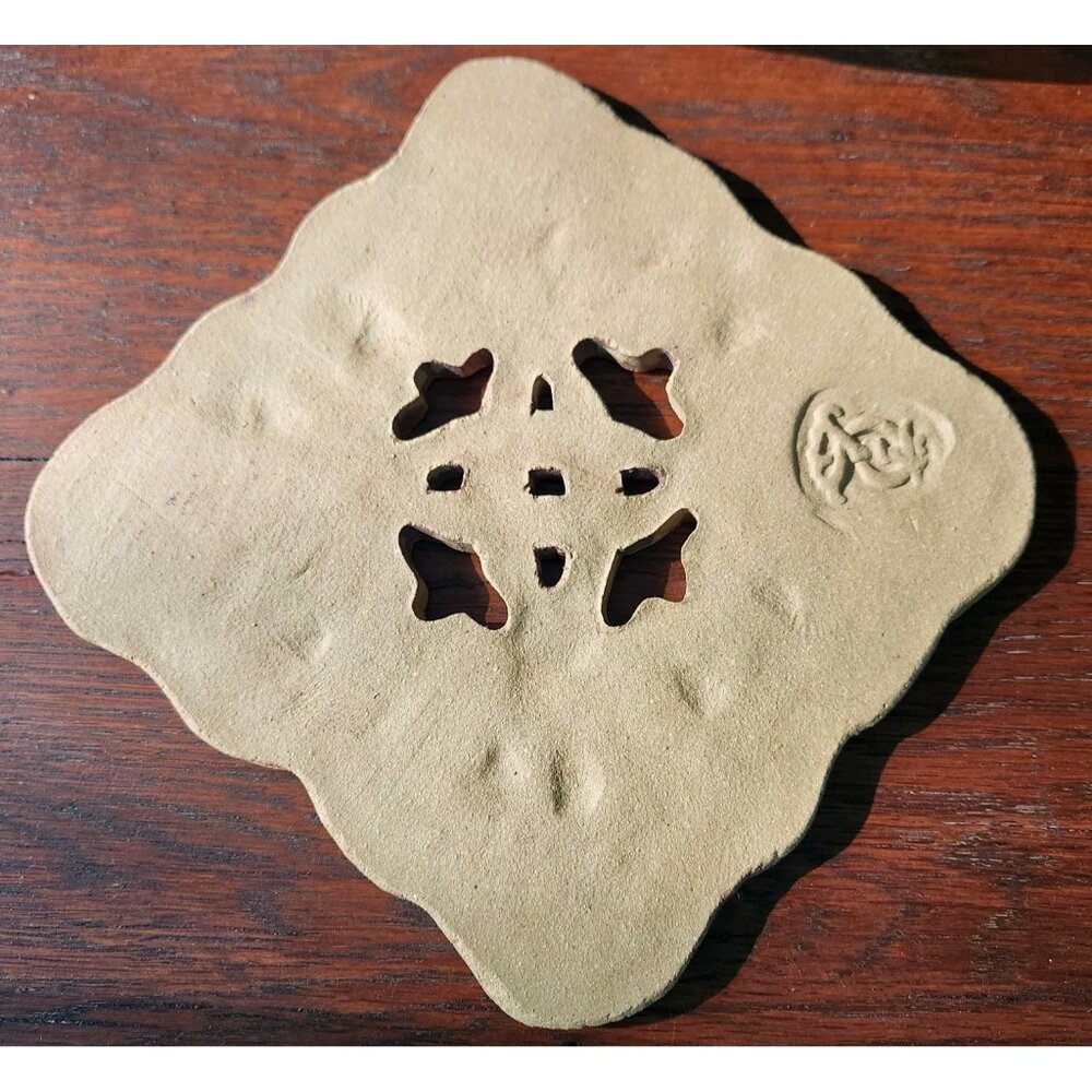 Daniel Conan Young Sacred Grove Celtic Knot 4 Seasons Tile Art Pottery Signed - Picture 2 of 4